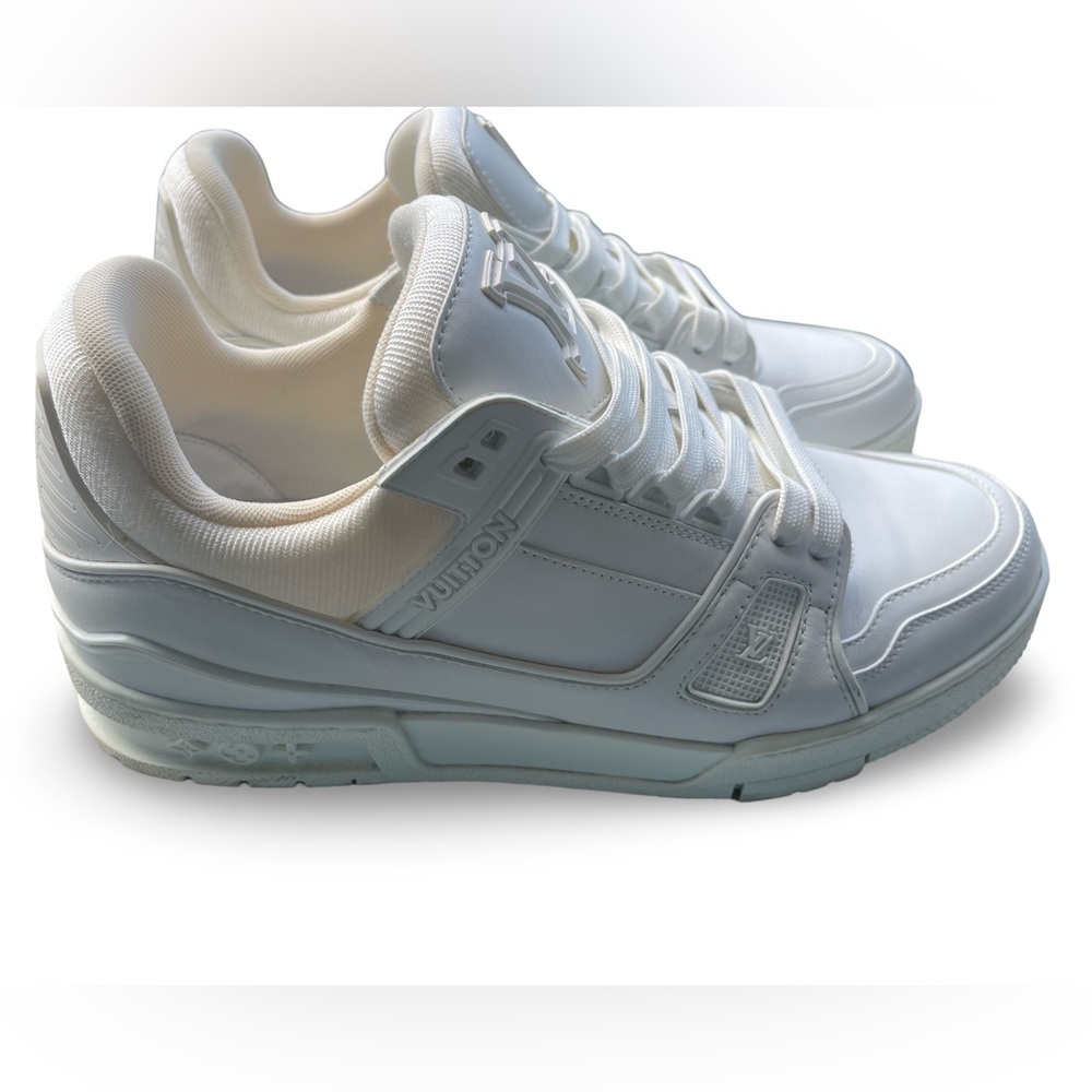 LOUIS VUITTON Leather Low Top Sneakers